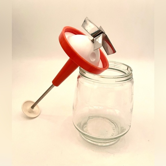 Retro Federal Housewares Orange Nut Chopper Push Top Vegetables Nuts Glass - Picture 3 of 9